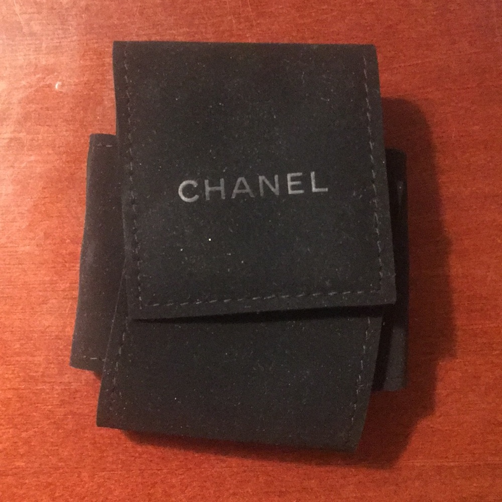 CHANEL earring case *authentic*